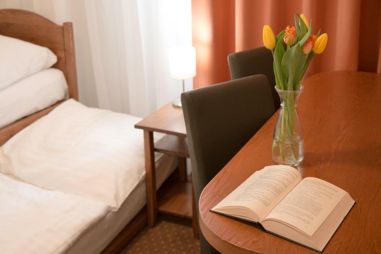 Hotel Karlin Prague Exterior photo